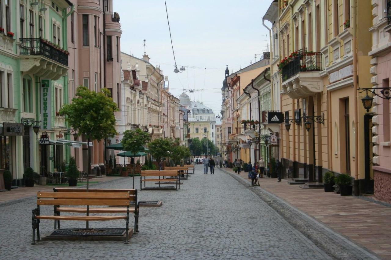 Two-bedroom on Lesi Ukrainky Lwów Zewnętrze zdjęcie